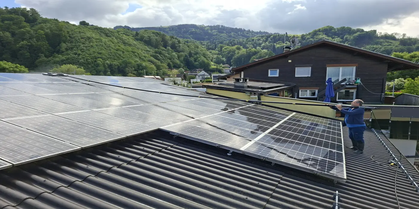 Wartung & Monitoring – Solarpanel24